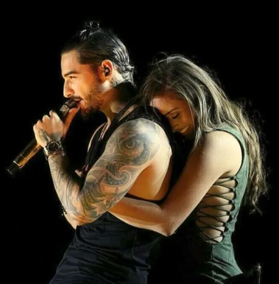 Maluma invita a sus fans al escenario y sube la temperatura. Video