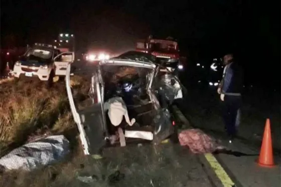 Hay seis muertos por un choque frontal