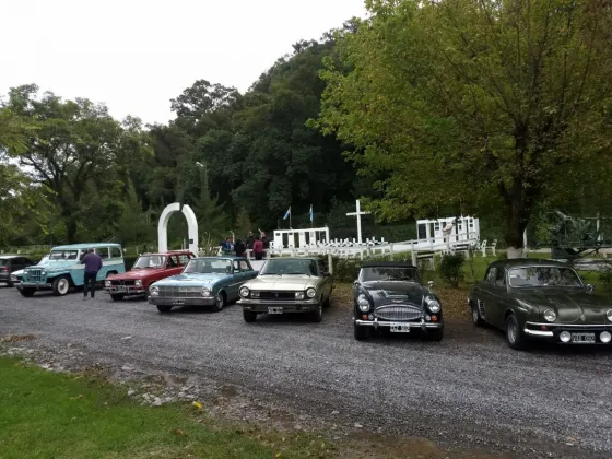 El Club de Autos de Colección de Salta homenajeó a los veteranos de Malvinas