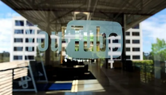 Feroz tiroteo en una oficina de YouTube (Lo que sucede en vivo)