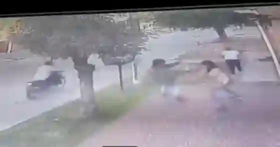 Dos mujeres se defienden a ladrillazos de ladrones (VIDEO)