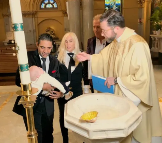 Así bautizó Marley a su hijo en New York. VIDEO