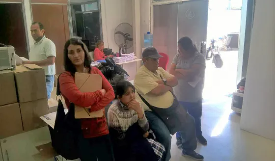 Permisionarios reclaman por sus lugares de trabajo