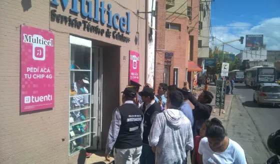 Desbarataron una banda que robaba celulares en el micro y macro centro