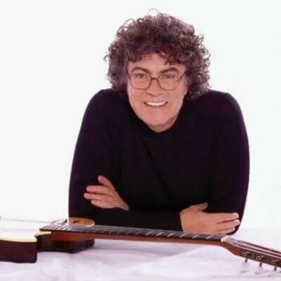 El cantante Piero cumplió años y lo festejó con FM Capital