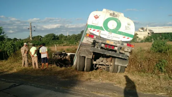 Un camión volcó sobre Ruta Nacional 34