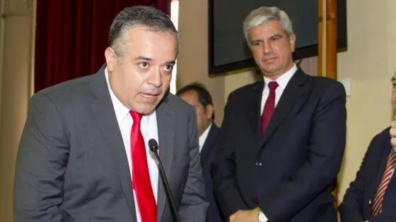 "El Justicialismo es bueno haciendo golpismo institucional"