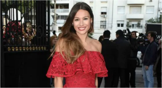 Pampita le responde a Neuman