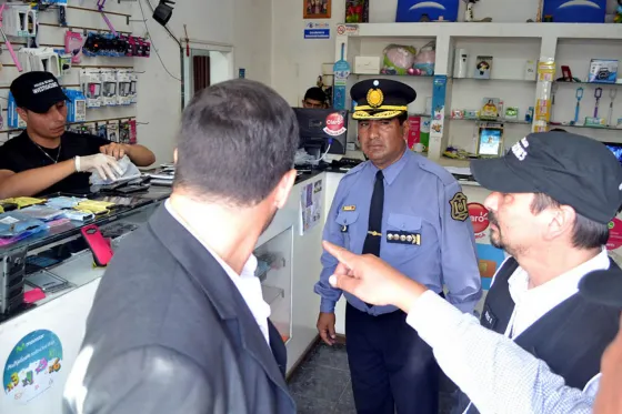 En un mega operativo desbaratan una banda delictiva