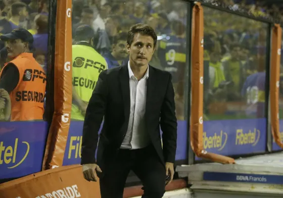 El blooper de Barros Schelotto que generó la risa de Tévez y Pavón