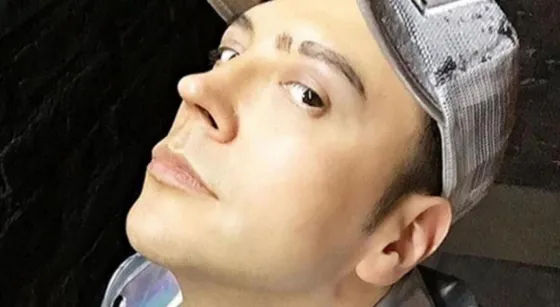 Leo García terminó un recital desnudo (FOTO)