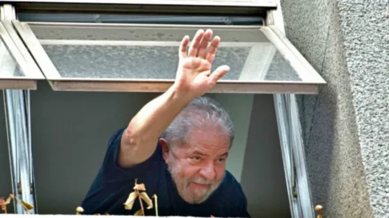Se complica la situación de Lula en la cárcel de Curitiba