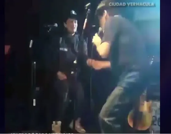 El Pity volvió a los escenarios de la mano de La Mississippi. Video