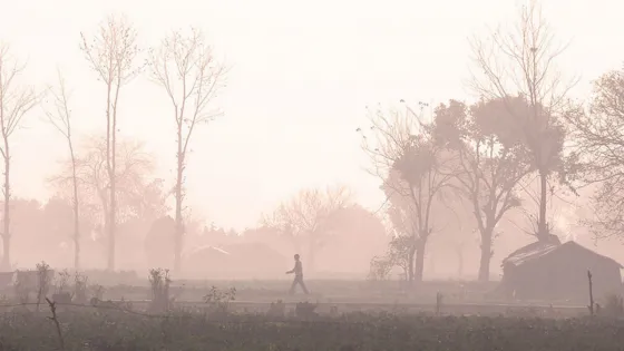India: Fuertes tormentas de arena dejan al menos 100 muertos