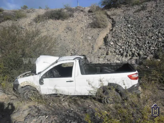 Terrible accidente automovilístico deja un adolescente muerta
