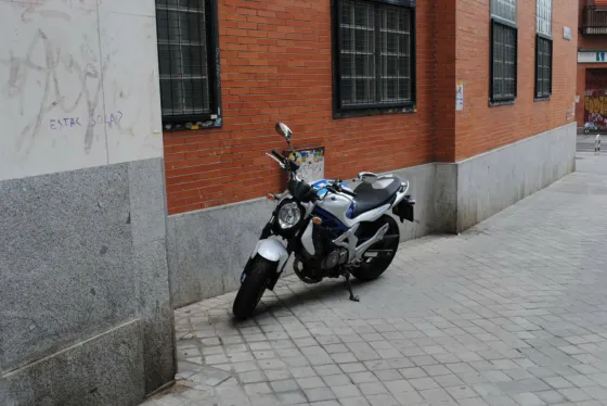 A juicio por robar una moto a una señora