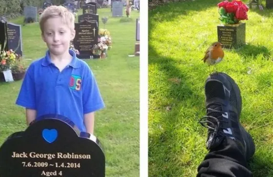 Pidió una señal a su hijo muerto y pasó esto . Video