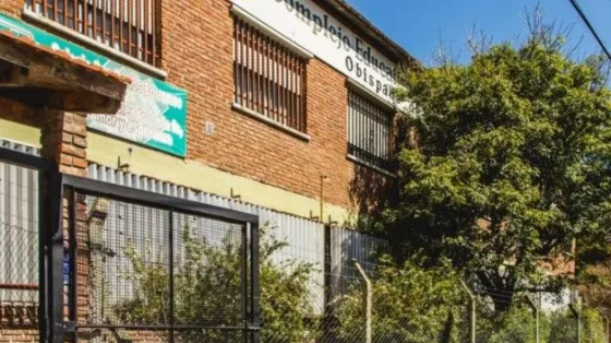 Pidió un cuchillo en un buffet y apuñaló a su compañero