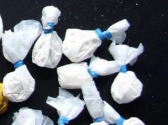 Los atraparon con droga entre sus prendas