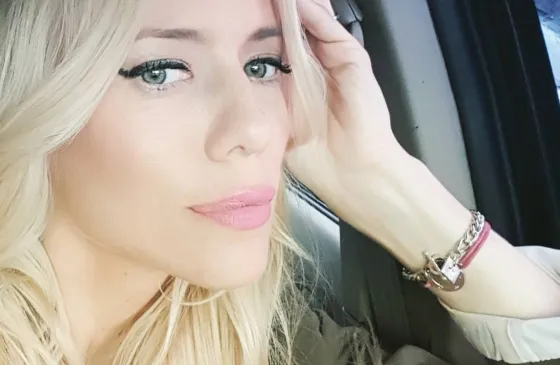 ¡Una bomba! Nicole Neumann, muy sexy en la playa