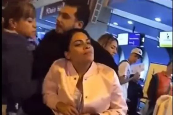 Descubrió a su marido con su amante y armó el escándalo de su vida