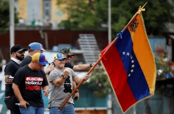 ¡Lo que faltaba! Maradona bailando en el acto de cierre de Maduro. Video