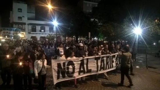Alrededor de 800 personas participaron de la marcha de las velas