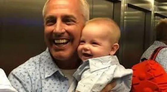 Mirko emocionó a Marley diciéndole “papá” por primera vez. Video