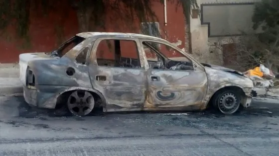 TREMENDO: Acusado por robar y quemar siete autos