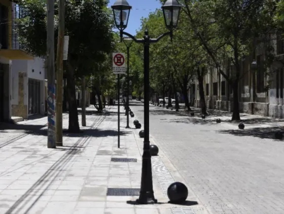 TERRIBLE: Suboficiales estacionan en lugares prohibidos y no son multados