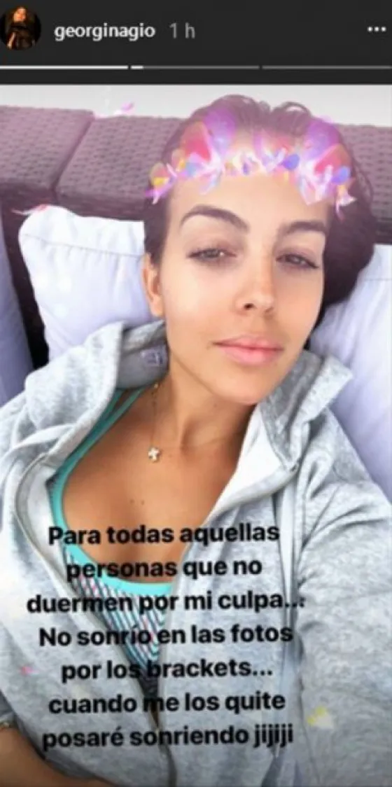 La novia de Ronaldo explica porque nunca sonríe en sus fotos