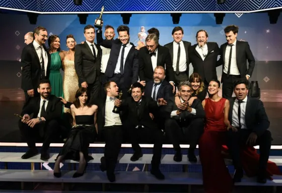 IMPERDIBLE: "Un Gallo para Esculapio" ganó el Martín Fierro de Oro