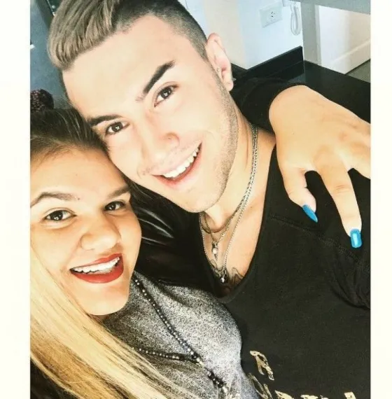 Gracioso error del novio de More Rial en un mensaje romántico