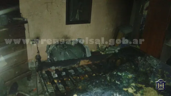 Feroz incendio en Santa Lucía