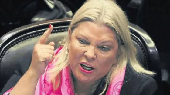 La furia de Elisa Carrió: Se fue del recinto insultando