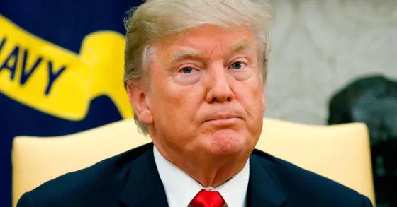 Trump fue acusado de usar su Fundación para financiar su campaña
