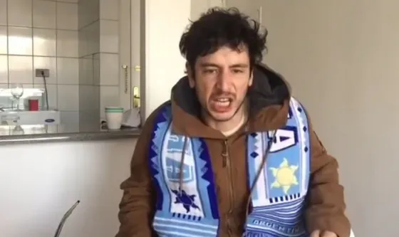 ¿Sangrando por la herida? chilenos parodian a los argentinos viendo el Mundial. VIDEO