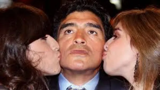 ¡De mal gusto! Dieron por muerto a Maradona y sus hijas salieron al cruce