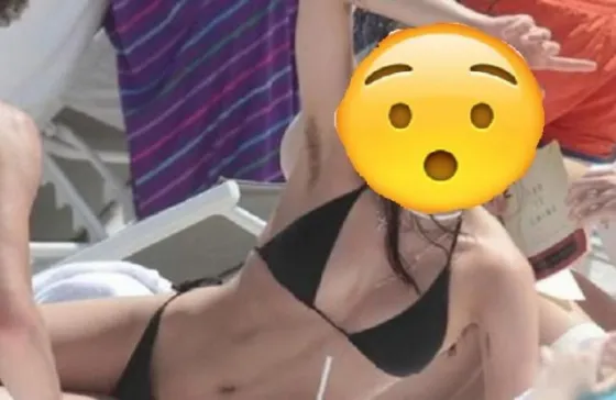 Otra famosa, parece no importarle sus axilas peludas. Fotos