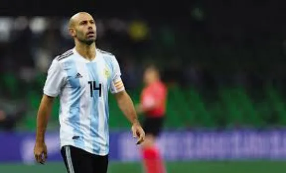 Mascherano deberá cuidarse en el partido ante Francia. Te contamos por qué