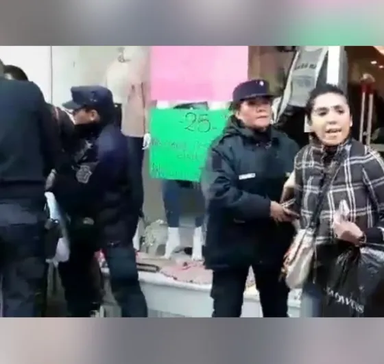 ¡Indignante! Fue detenida por filmar el maltrato a un vendedor ambulante. VIDEO