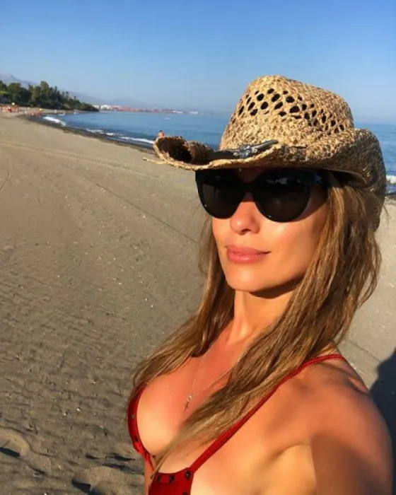 Pampita causó furor en Marbella