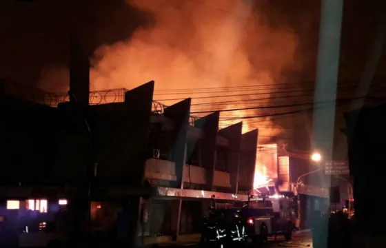 Detuvieron al causante del incendio en la mueblería Diseño Color