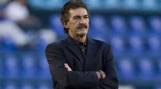 Ordenaron la detención de Ricardo La Volpe