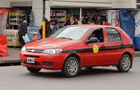 Podría haber un aumento en la tarifa de taxis