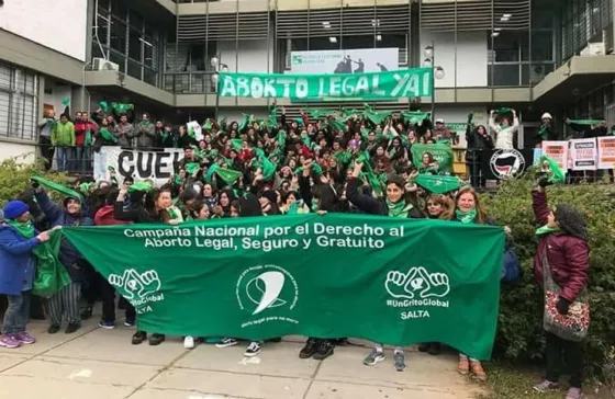 Aborto legal: Hicieron un pañuelazo en la UNSa