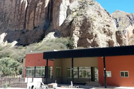 Inauguran la terminal de ómnibus de Iruya