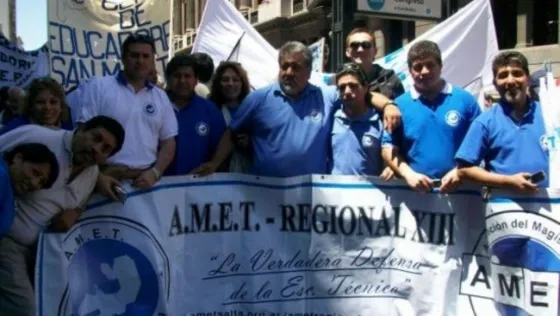 Piden a los legisladores salteños que intervengan en la quita del incentivo docente
