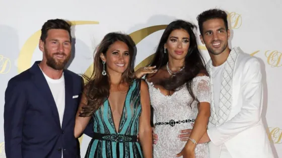 Lionel Messi y Antonela Roccuzzo sobresalieron en el casamiento de Cesc Fábregas