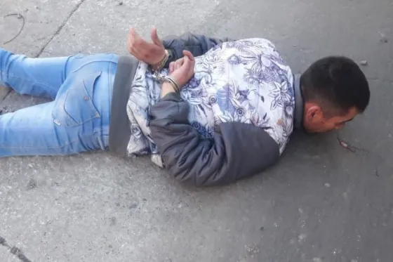 ¡El colmo! Tenía pedido de captura y entró a robar frente a la ciudad judicial